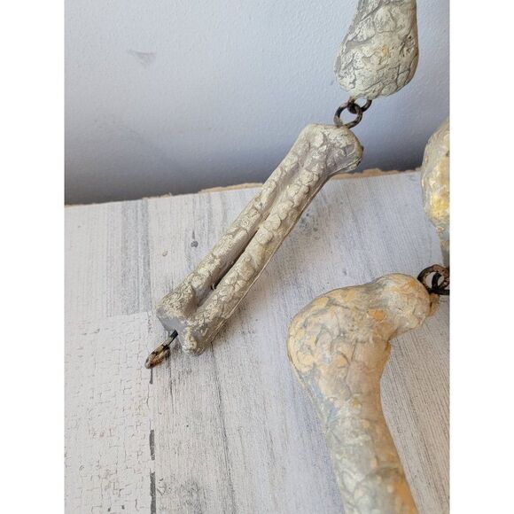 Rustic Skull black bleeding face hanging Halloween scary pop decor jointed - Picture 7 of 16